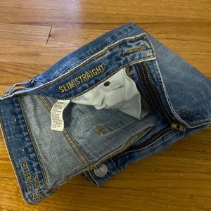 Mens American Eagle jeans size 30x32. Lightly worn light washed denim